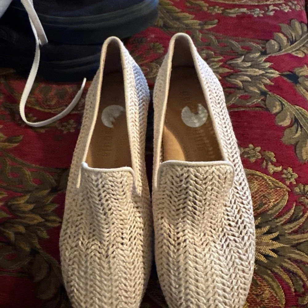 GENTLE SOULS Kenneth Cole Leather Woven Natural Beige Size 6 Women's